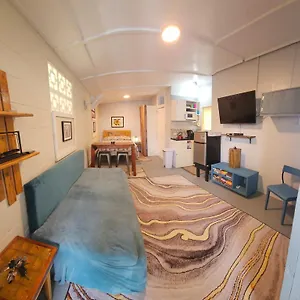 https://glorias-mini-hideaway.comcaribbean.com